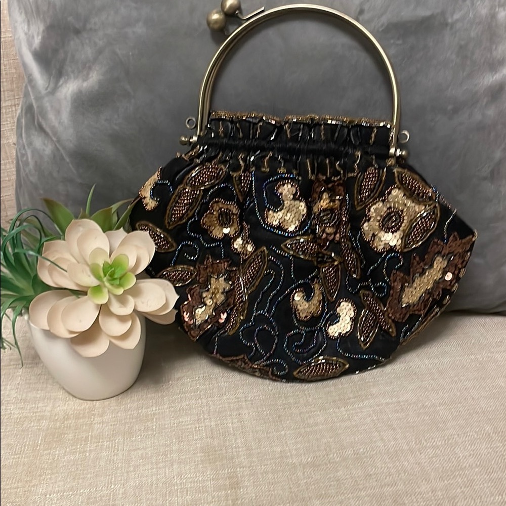 Elegant Black and Gold Women's Handbag